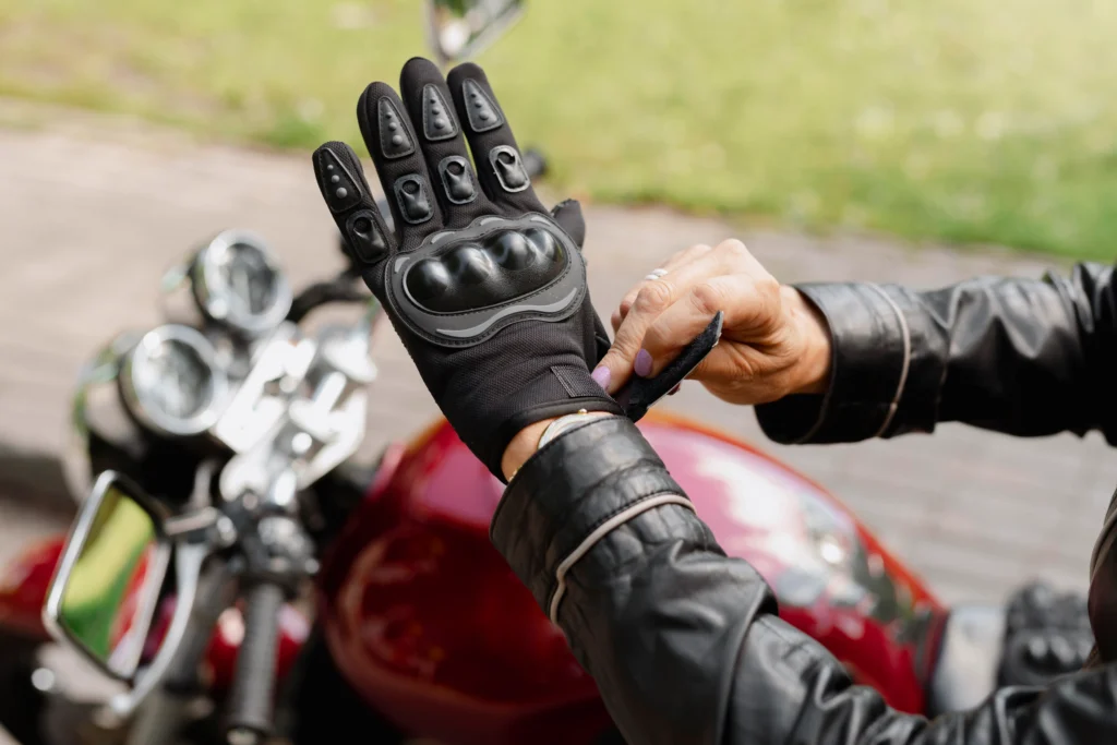 leather-gloves-image